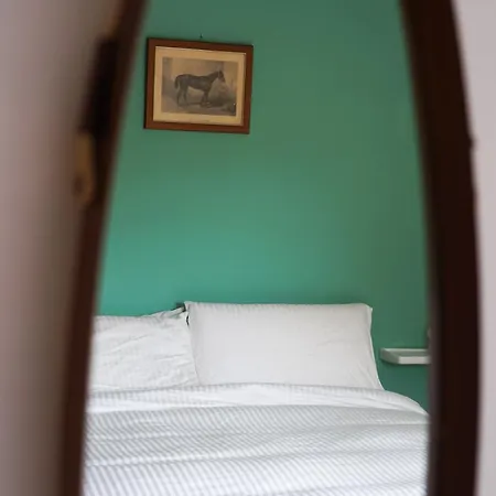 Captain's Quarters - Townhouse On Maggiore * Lesa