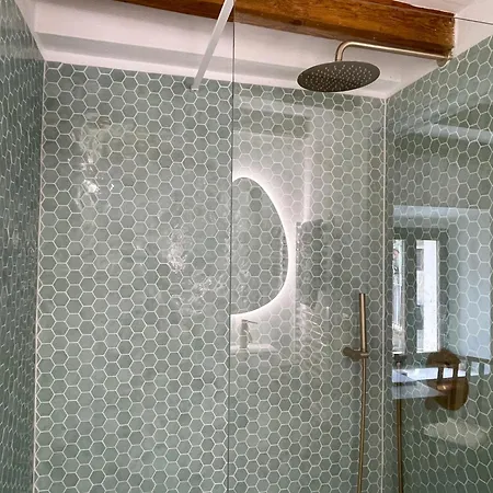 Captain's Quarters - Townhouse On Maggiore Ferienhaus Lesa